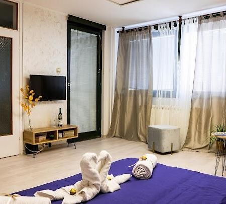 Center Cozy Apartment 수보티차 외부 사진
